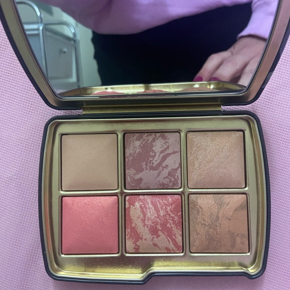 Hourglass Sephora Horse Palette